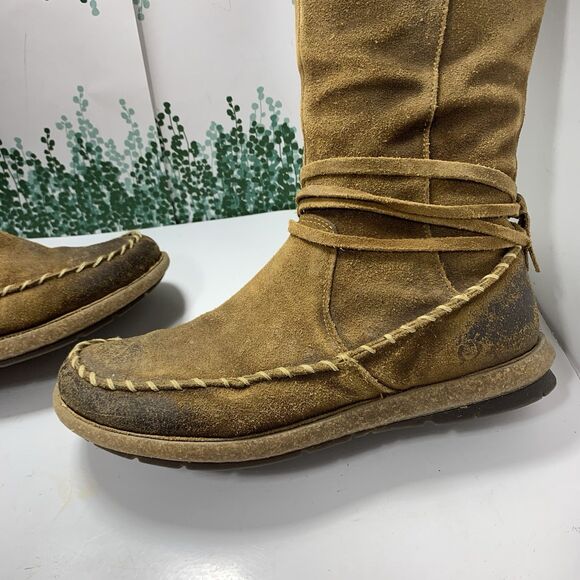 BORN Distressed Brown Leather Zippered Moccasin Tall Boots Size 9 US Women’s - Picture 5 of 16